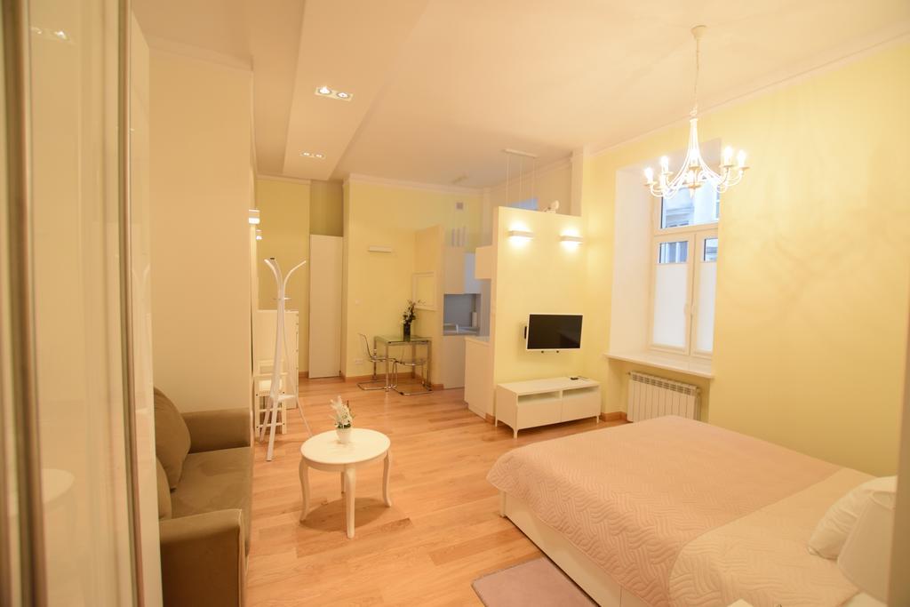 Elegant Apartment Foksal Warsaw Exterior photo