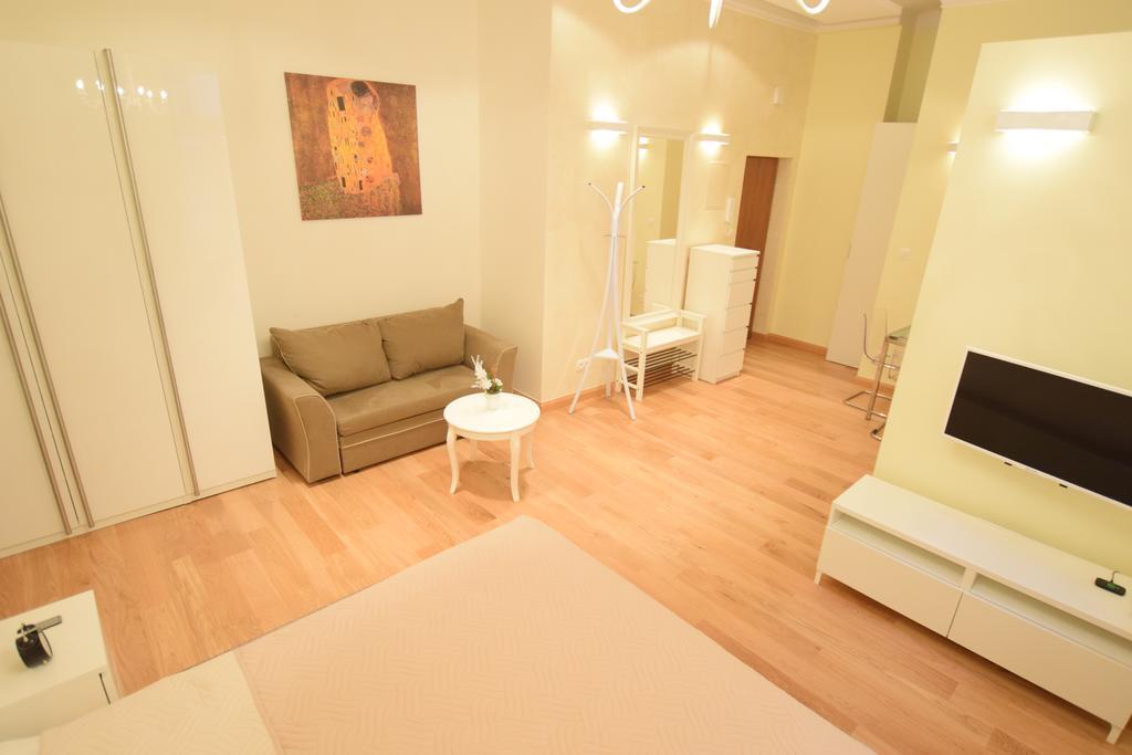 Elegant Apartment Foksal Warsaw Exterior photo